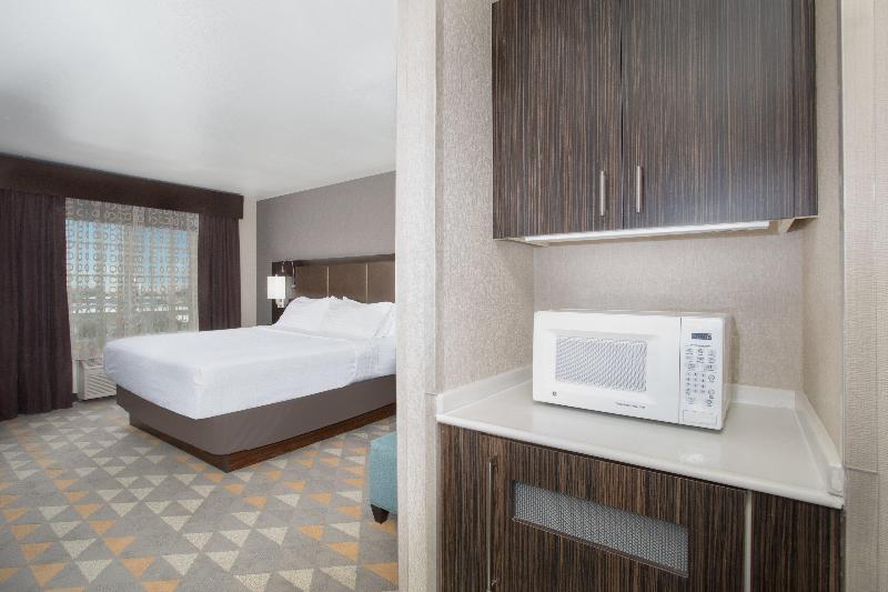 身障者適用キングサイズベッドルーム, Holiday Inn Colorado Springs   Airport, An Ihg
