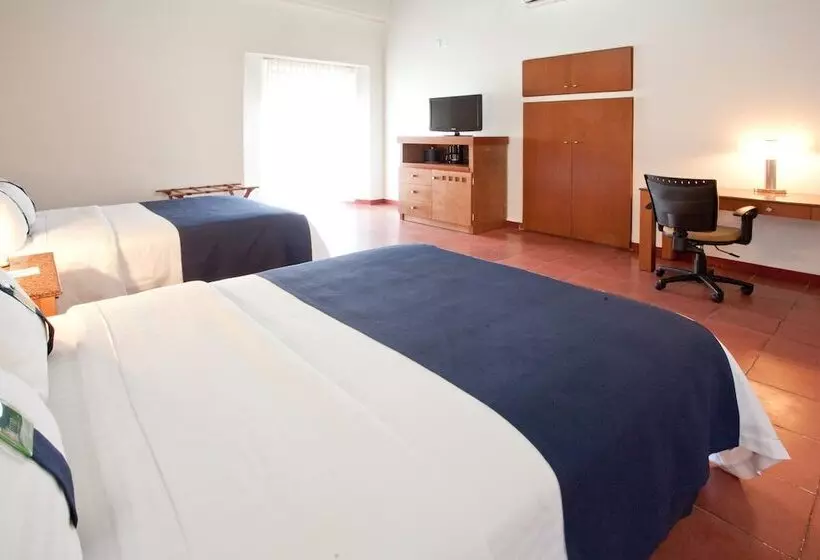 اتاق استاندارد با 2 تخت دوبل, Holiday Inn Veracruz Centro Historico, An Ihg