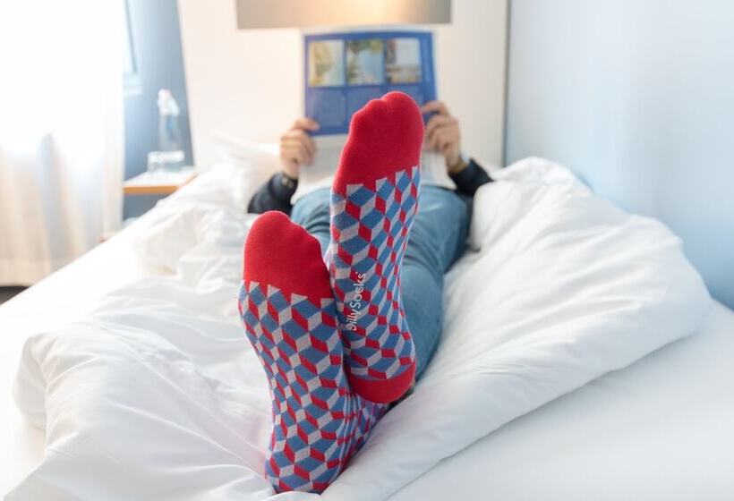 اتاق استاندارد یک نفره, Ku Damm 101