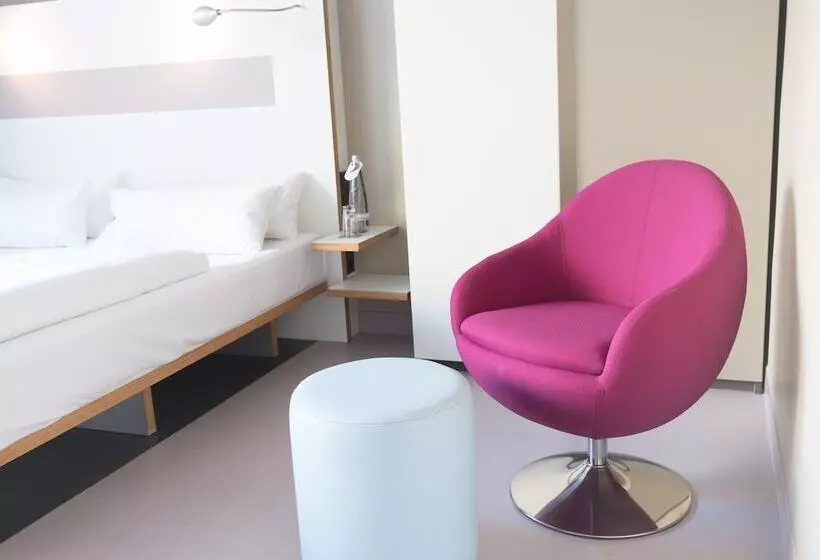 Standard Room Adapted for people with reduced mobility, Ku Damm 101