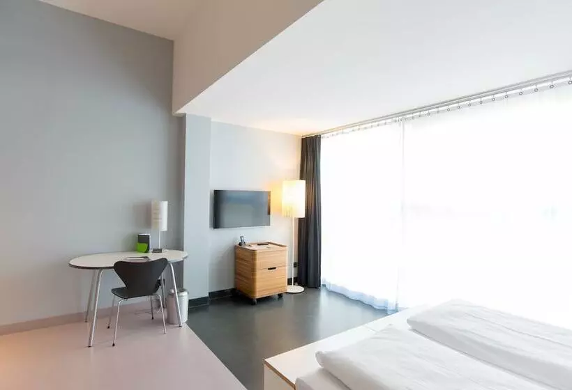 Standard Room Adapted for people with reduced mobility, Ku Damm 101