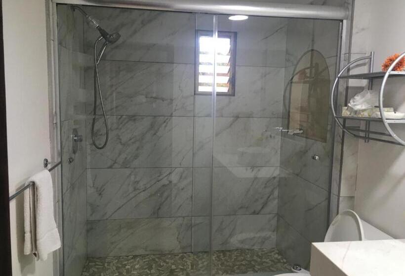 海の見えるスタンダードスタジオ, Los Tules