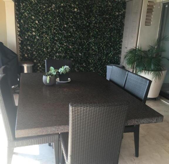 海の見えるスタンダードスタジオ, Los Tules