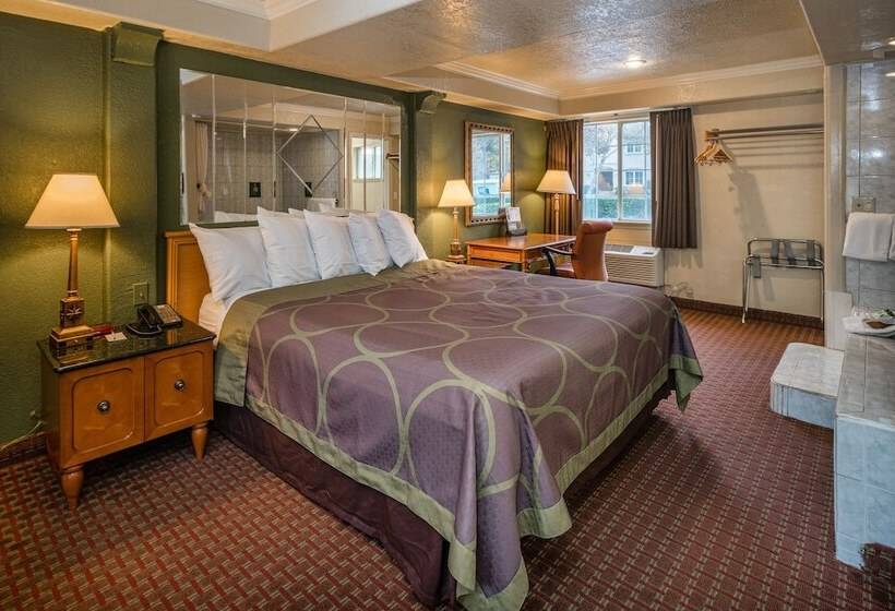 جناح ديلوكس, Rose Garden