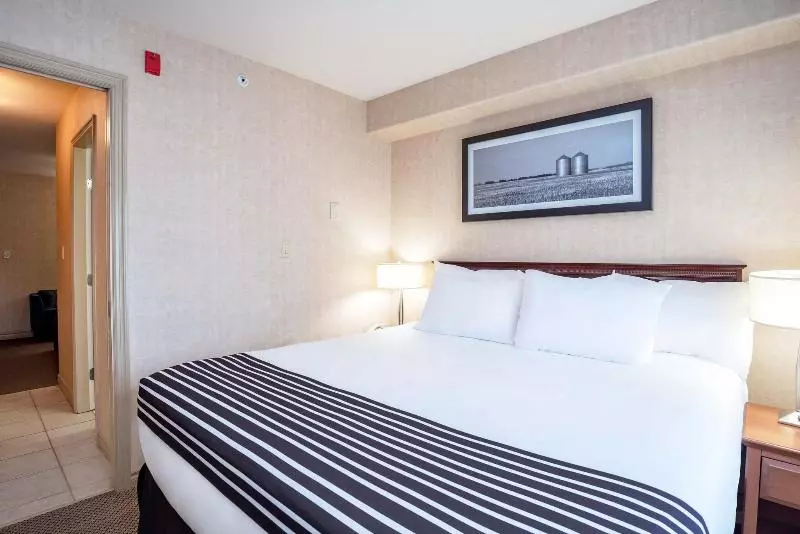 سوئیت با تخت بزرگ, Sandman Hotel & Suites Regina