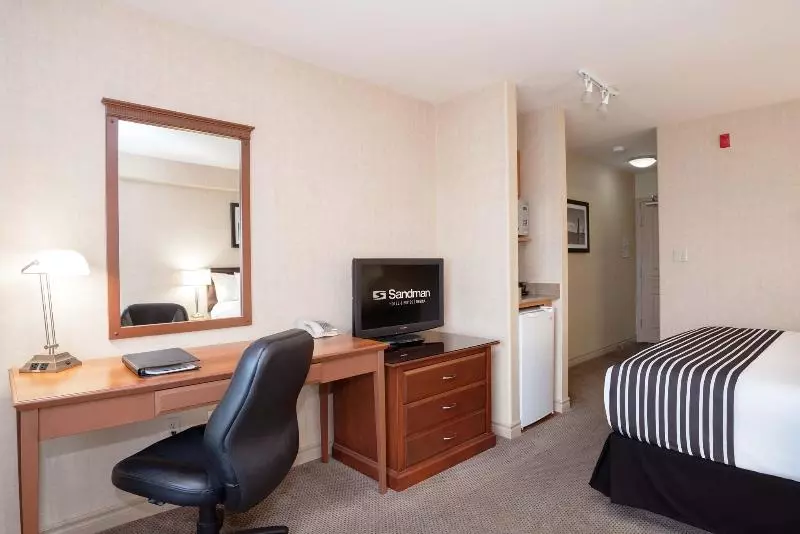 اتاق استاندارد با تخت بزرگ, Sandman Hotel & Suites Regina