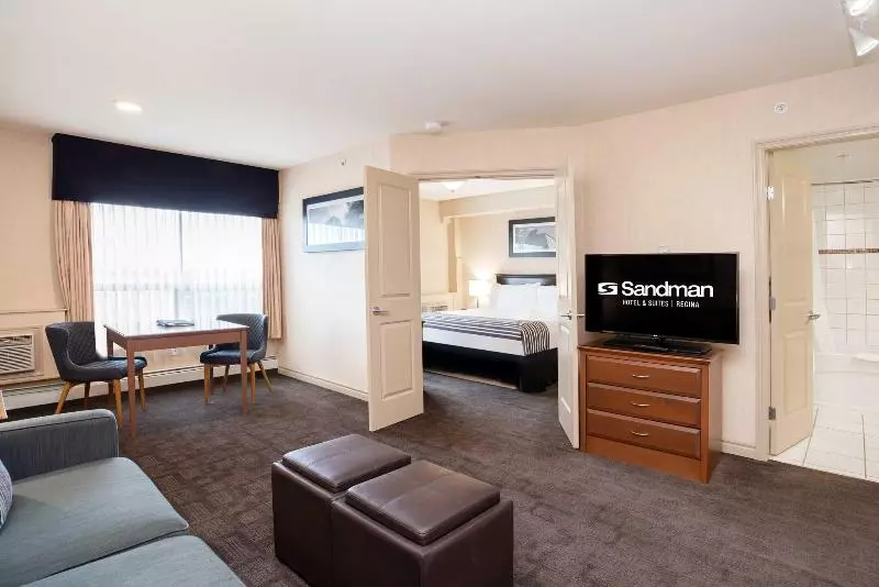 سوئیت اجرایی با تخت کینگ, Sandman Hotel & Suites Regina