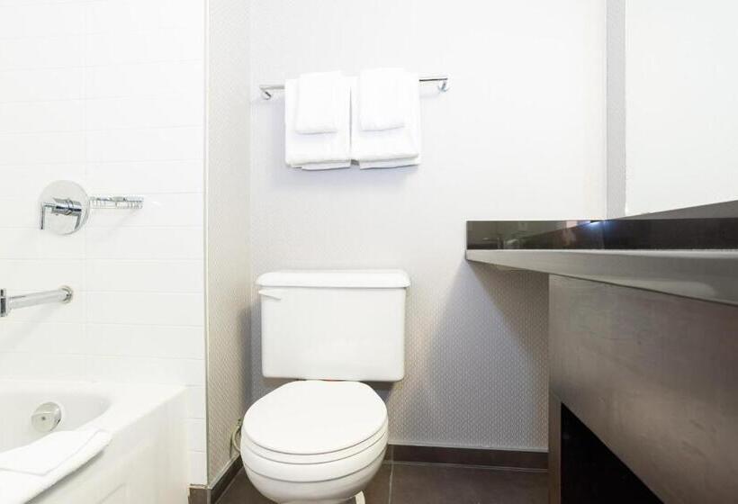 جناح سرير كينج, Sandman Hotel Red Deer