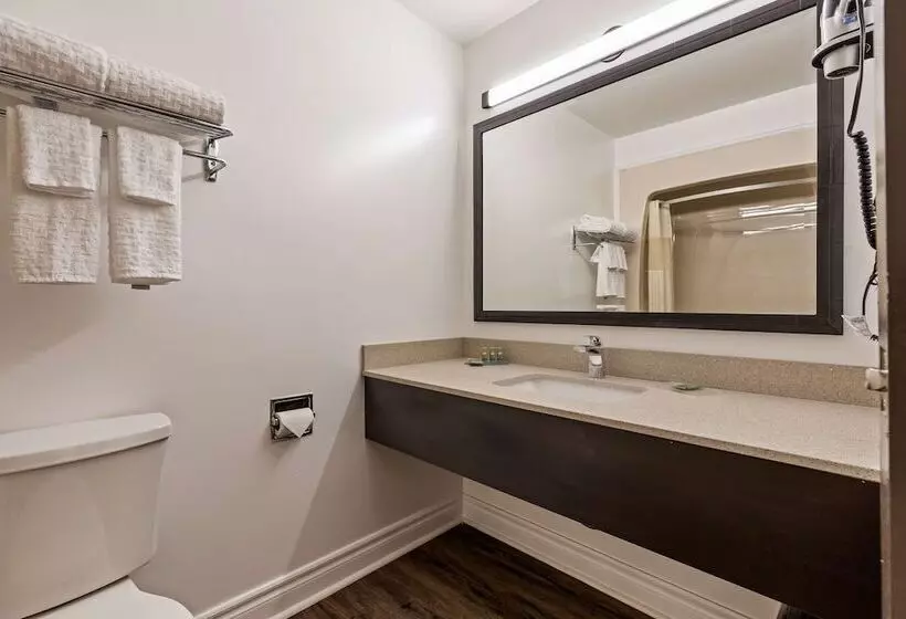 ２ダブルベッドのスタンダードルーム, Surestay Hotel By Best Western Kemptville