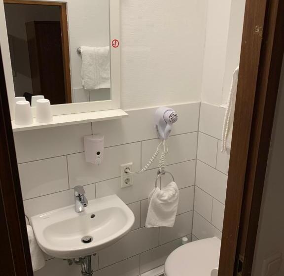 Номер Стандарт Индивидуальный, Zum Adler