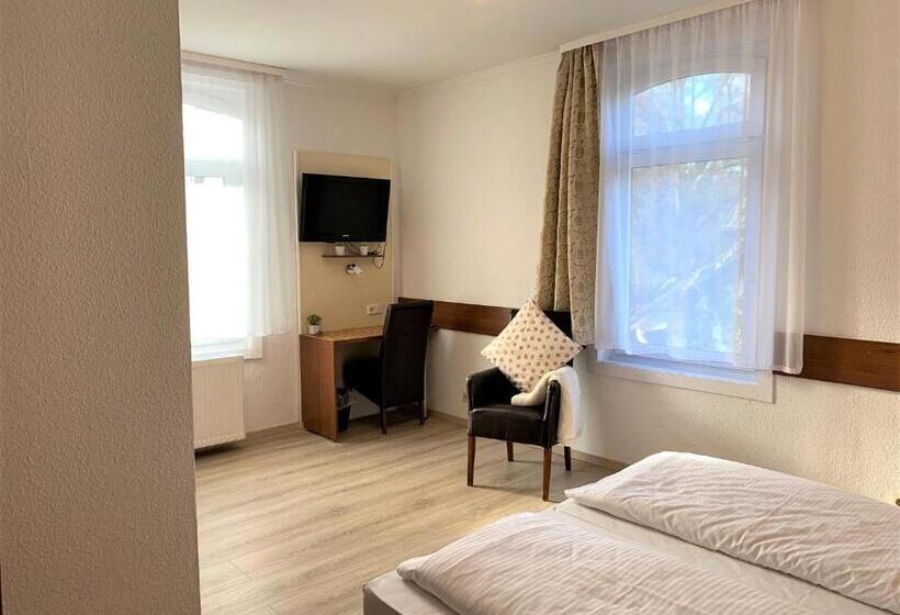 Номер Стандарт, Zum Adler