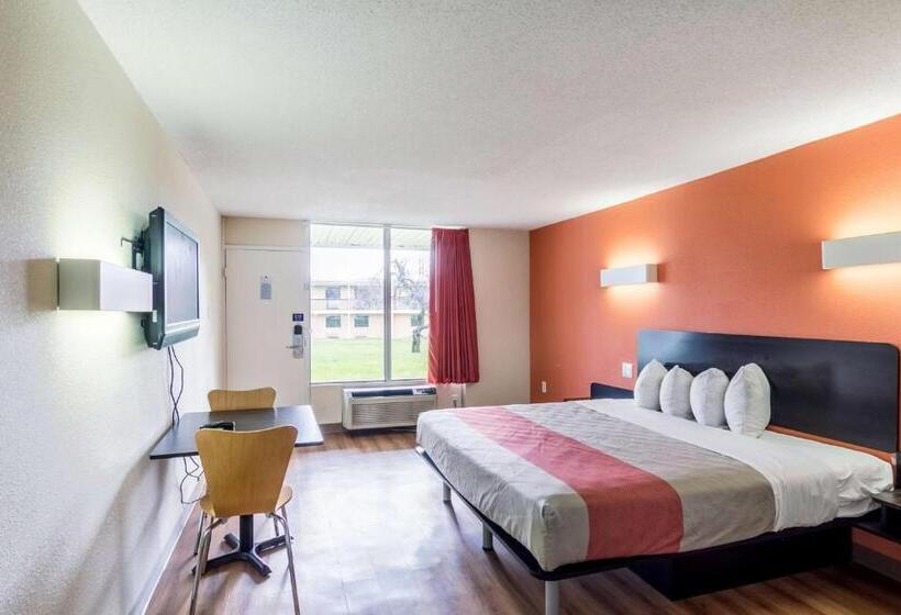 Quarto Estandar Cama King, Motel 6 New Brunswick
