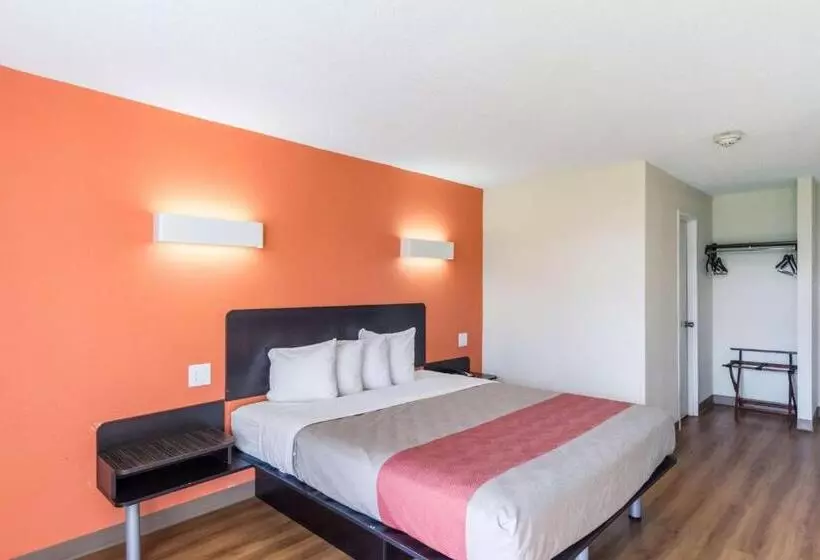 Standard-huone King-vuode, Motel 6 New Brunswick