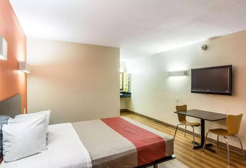 Standard-huone King-vuode, Motel 6 New Brunswick