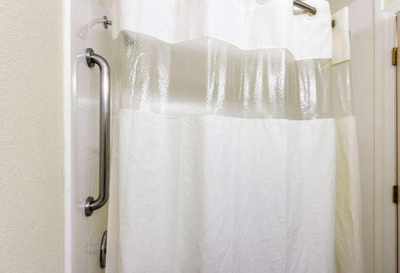 Quarto Estandar para Deficientes Físicos, Motel 6 New Brunswick