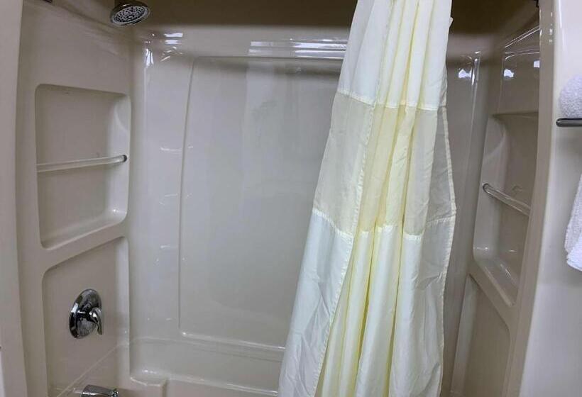 غرفه قياسيه سريرين مزدوجين, Surestay Hotel By Best Western Kemptville