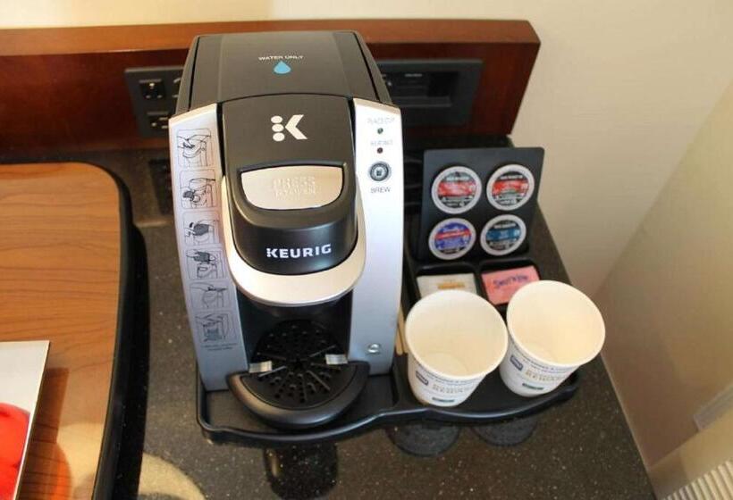 غرفة قياسية سرير كينج, Surestay Hotel By Best Western Kemptville