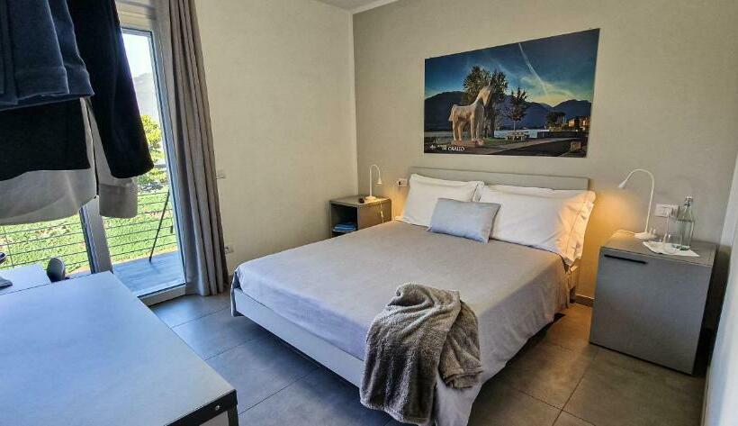 חדר סטנדרט, Tramonti E Lago