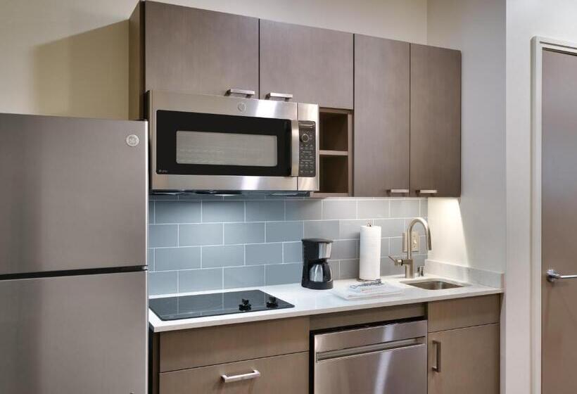 מיטת קינג בסוויטה, Hyatt House Rochester Mayo Clinic Area