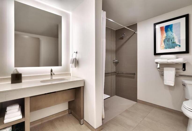 חדר סטנדרט, מיטת קווין, מותאם לאדם עם מוגבלויות, Hyatt House Rochester Mayo Clinic Area