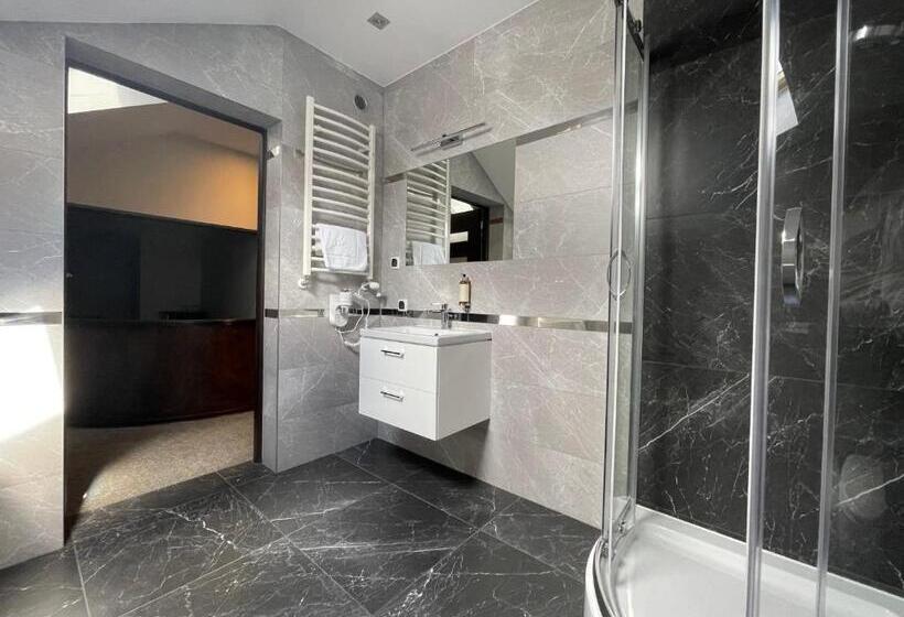 إستوديو قياسى, Red