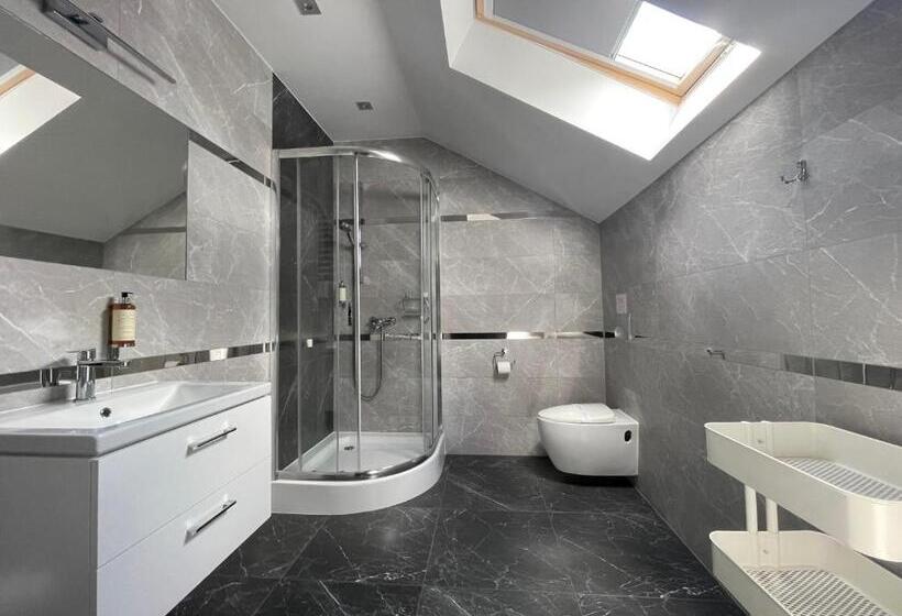 إستوديو قياسى, Red