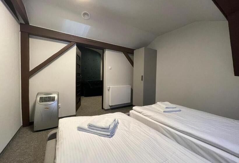 إستوديو قياسى, Red