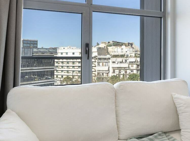 إستوديو ديلوكس, The Newel Acropolis