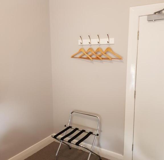 غرفة قياسية حمام مشترك, Duke Of Wellington