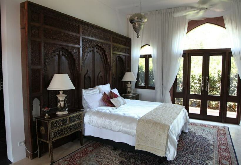 디럭스 방갈로, Jodhai Bai Retreat