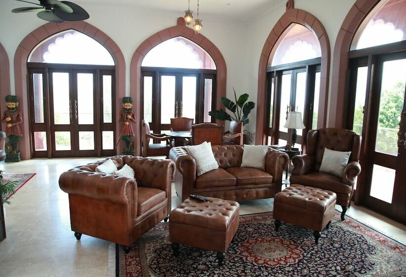 بانگلوی لوکس, Jodhai Bai Retreat