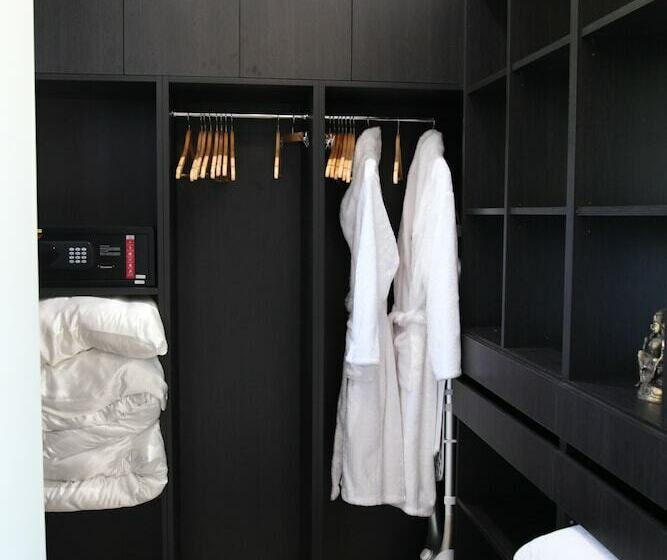 بانگلوی لوکس, Jodhai Bai Retreat