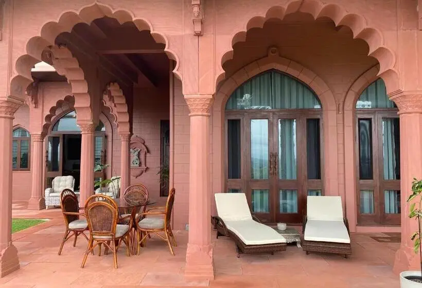 スタンダードバンガロー, Jodhai Bai Retreat