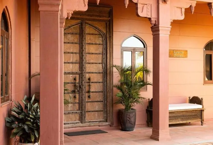 بانگلوی استاندارد, Jodhai Bai Retreat