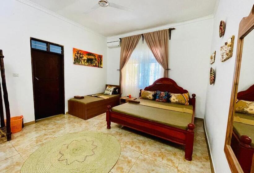 اتاق سوپریور با تخت بزرگ, Max Hotel Nungwi