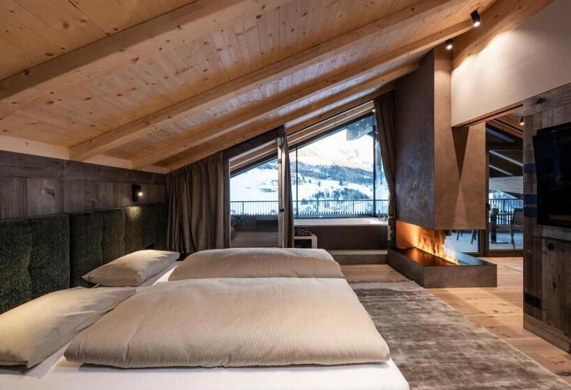 小型套房带阳台, Surega   Idyllic Farmhouse