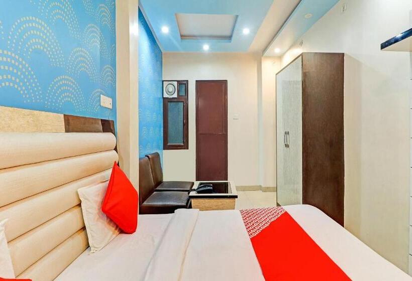 اتاق کلاسیک سه تخته, Collection O Hotel Shree Narayan Regency