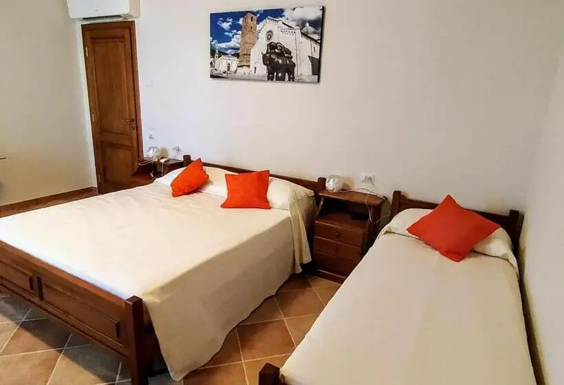 バルコニー付きスタンダードトリプルルーム, Agriturismo La Vite Maritata