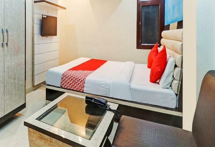 اتاق کلاسیک سه تخته, Collection O Hotel Shree Narayan Regency