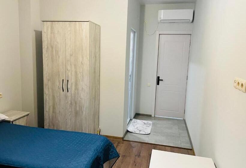 اتاق استاندارد, Kobuleti 728