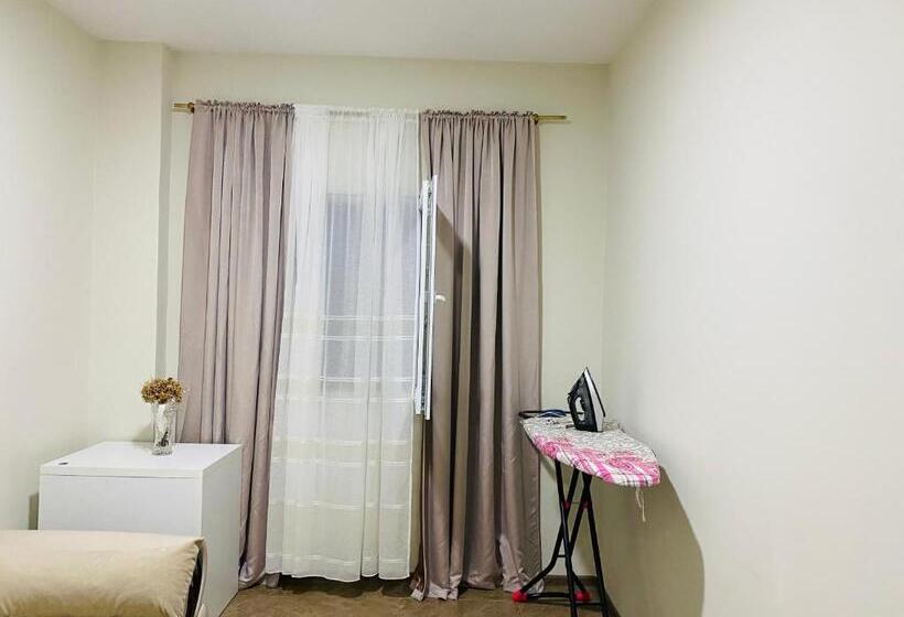 اتاق کلاسیک چهارنفره, Kobuleti 728