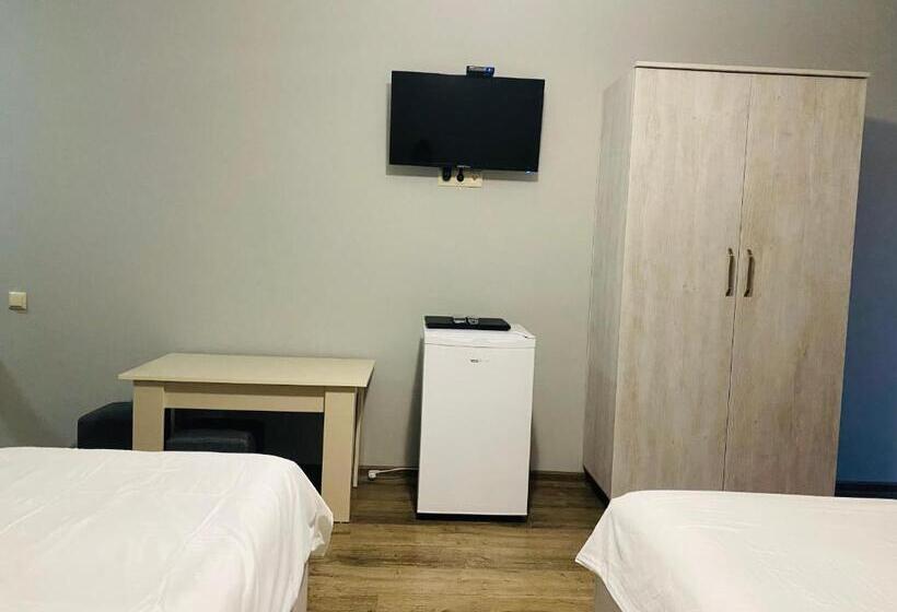 استودیوی لوکس, Kobuleti 728