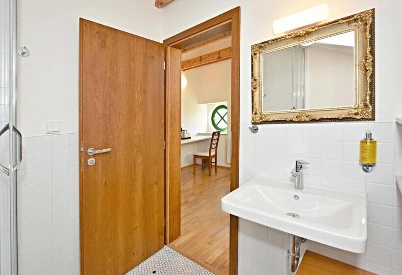 Номер Стандарт, Pivovar řevnice