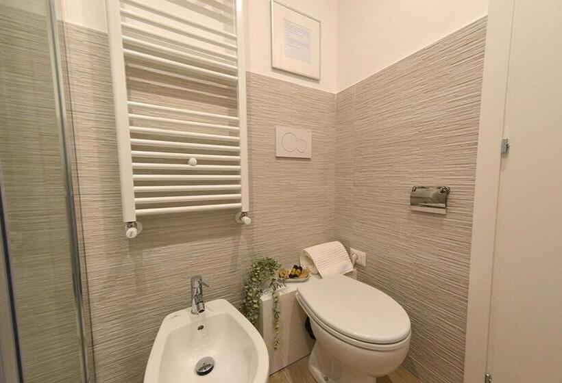 اتاق عادی, Al Settimo Piano