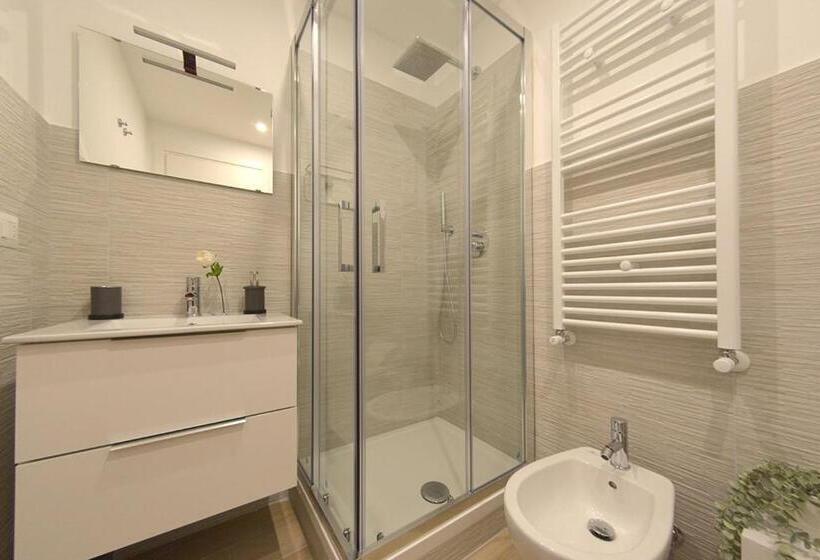 اتاق عادی, Al Settimo Piano