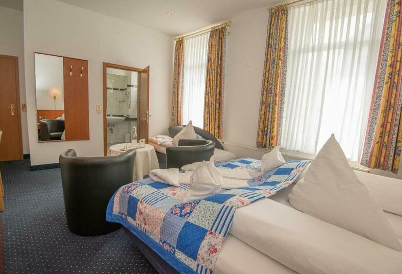 اتاق کلاسیک سه تخته, Inselhotel Cornelius