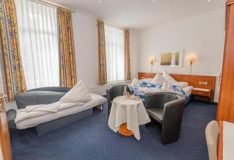 اتاق کلاسیک سه تخته, Inselhotel Cornelius