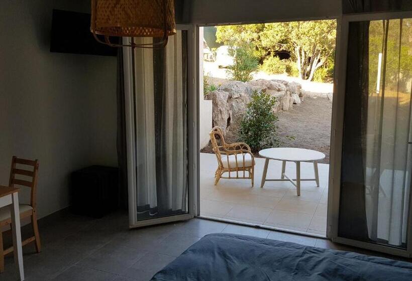 اتاق استاندارد, Les Terrasses D'arutoli