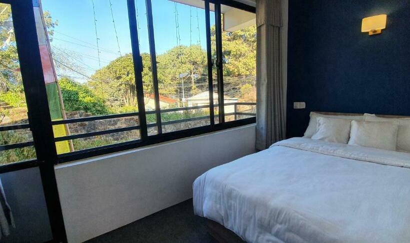 اتاق اکونومی, Nagarkotfoodhome