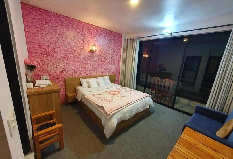 اتاق لوکس, Nagarkotfoodhome